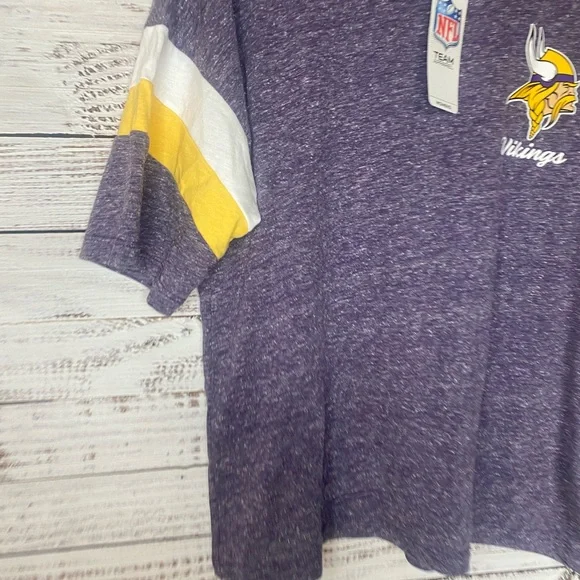 NFL Minnesota Vikings womens tee. Size M - Picture 2 of 8